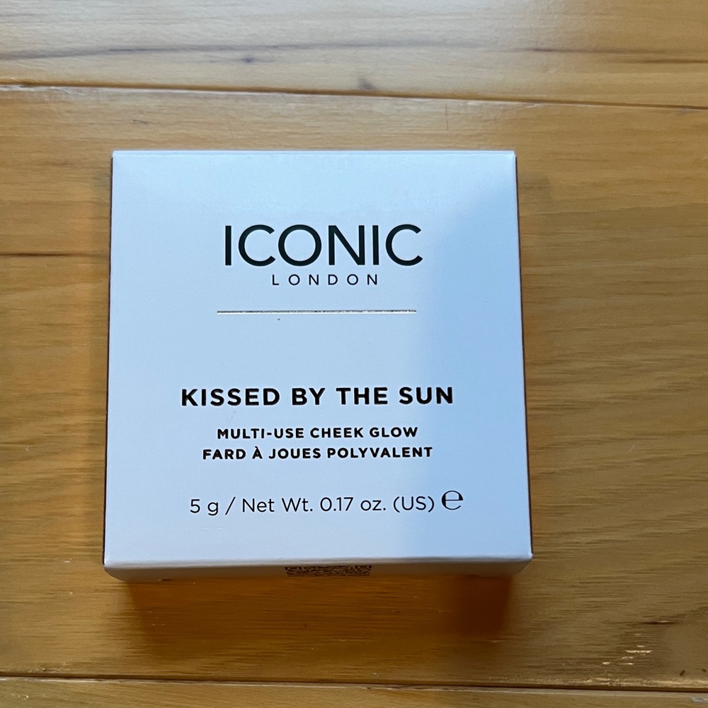 ICONIC London Kissed By The Sun Cheek Glow - Date Night - Picture 7 of 9